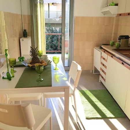 Art House Apartment *